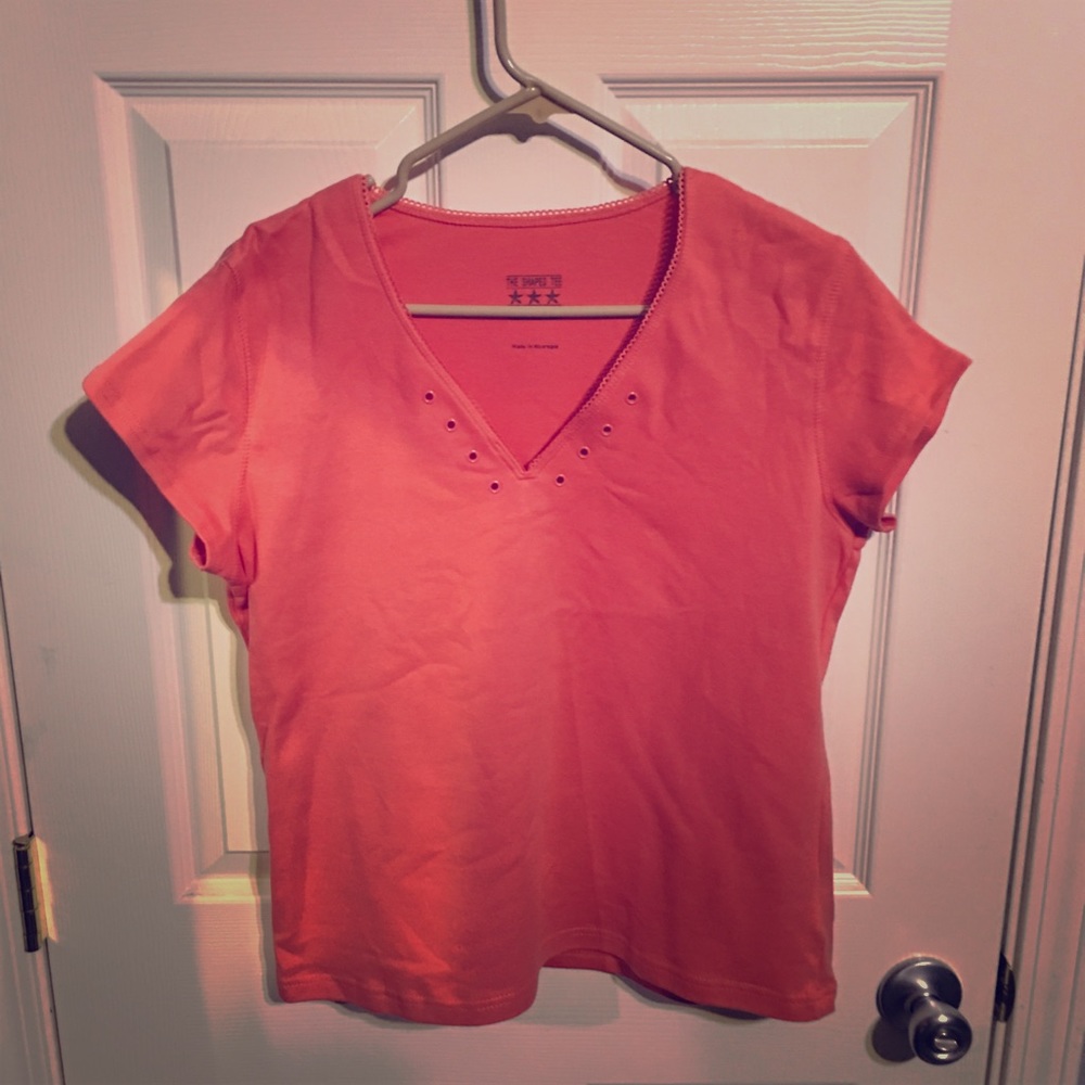 Salmon-colored shirt (M)